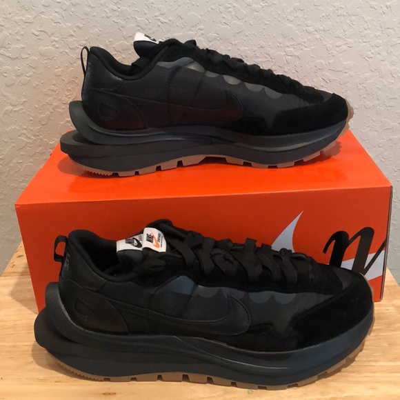 NIKE VAPORWAFFLE SACAI ‘BLACK GUM’ SNEAKERS - Picture 11 of 13